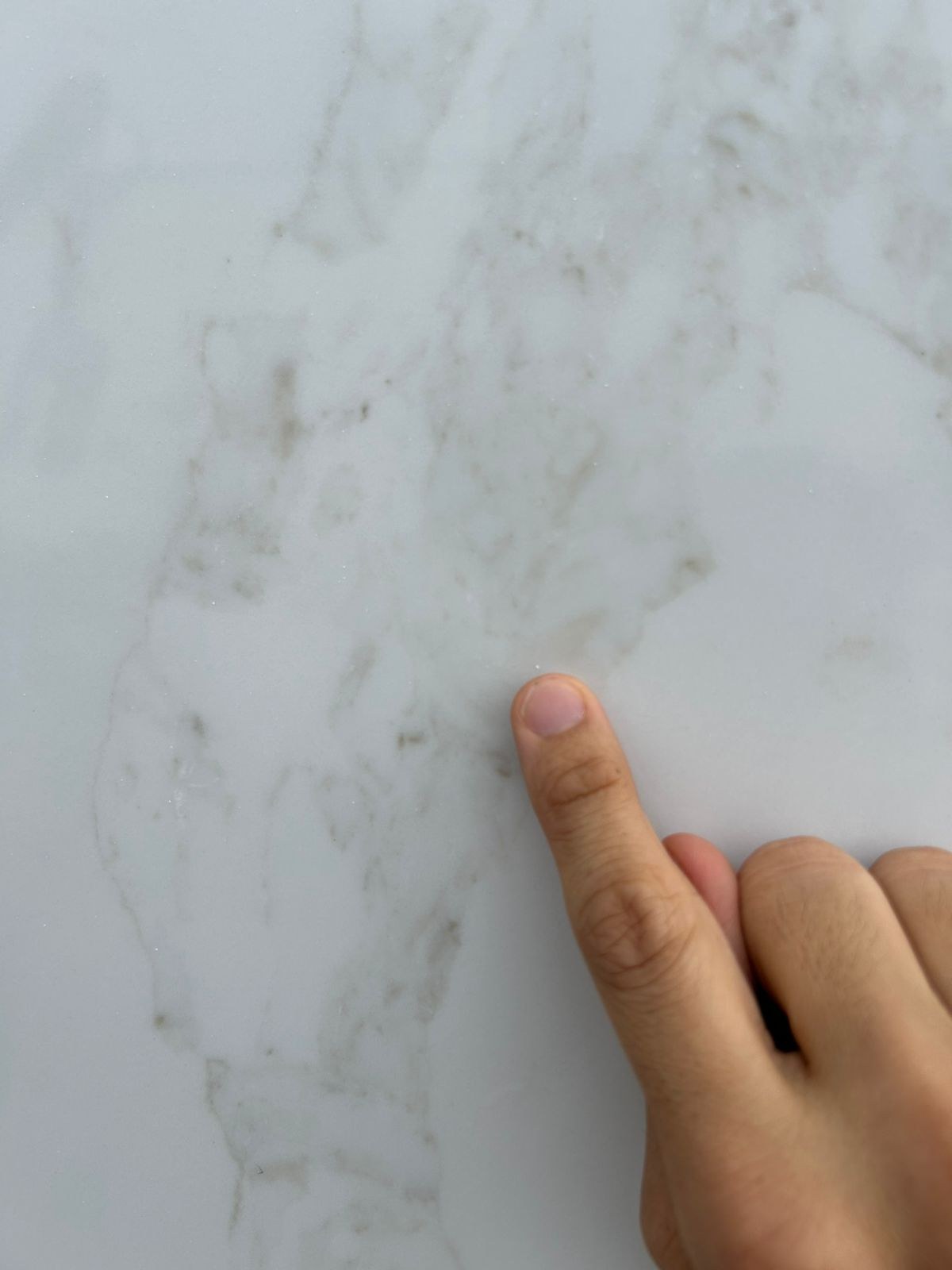 GENESIS JUMBO POLISH 3 CM quartz surface